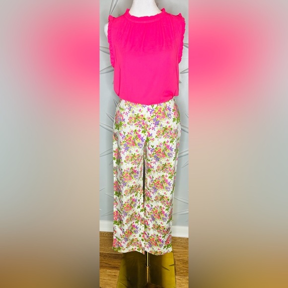 EUC Liz Claiborne SZ 4 white straight legged pant w/floral design, waist 28” - Picture 2 of 7
